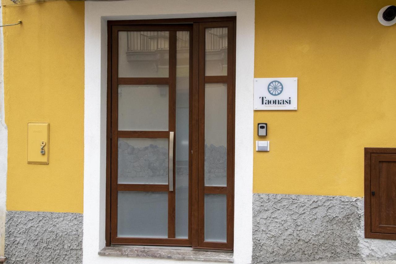 Taonasi Taormina City Apartment Екстер'єр фото